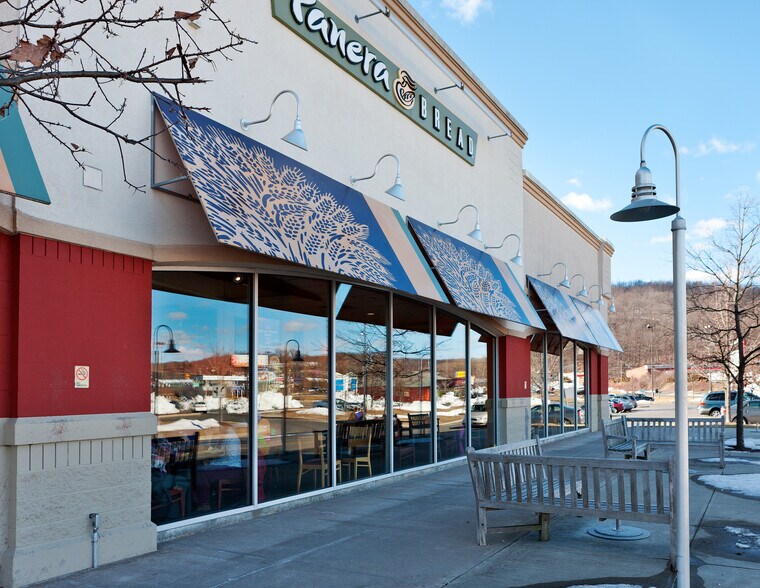 More Photos Of 950 Wolcott St, Waterbury Unknown For Sale