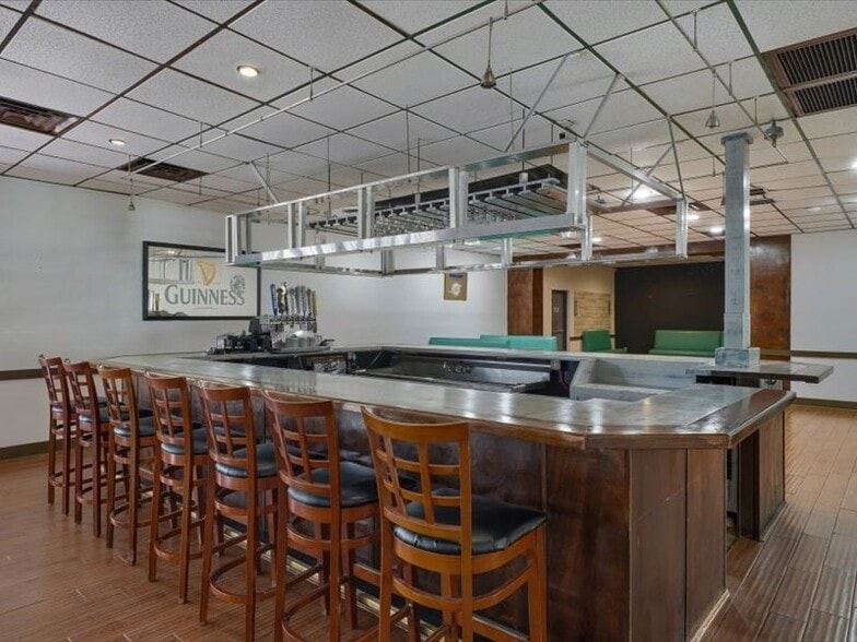 More Photos Of 8797 20th St, Vero Beach Hotel For Sale