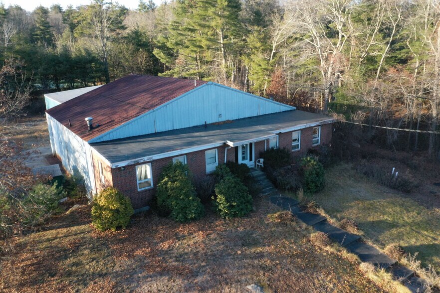 More Photos Of 5 Granite Rd, Acton Warehouse For Lease