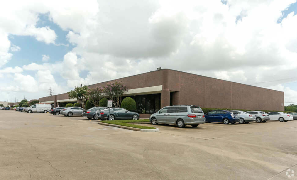 Primary Photo Of 2525 W Bellfort St, Houston Research And Development For Lease