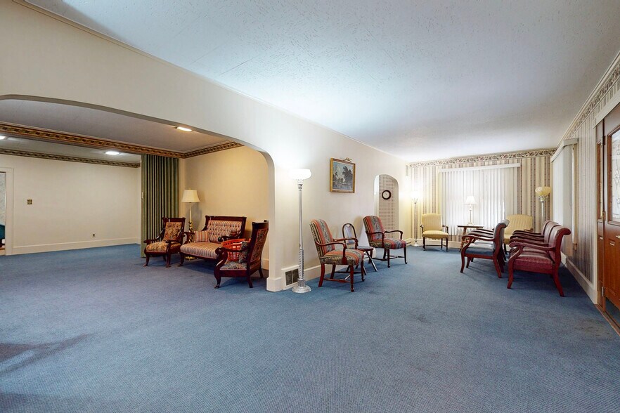 More Photos Of 3721 Main St, Weirton Funeral Home For Sale