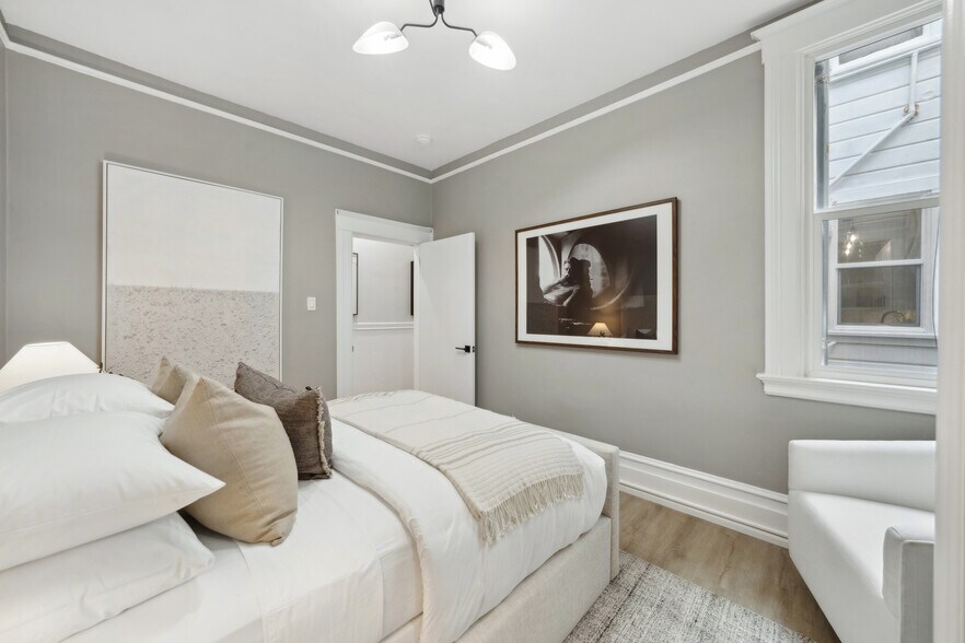 More Photos Of 17-19 Card Aly, San Francisco Apartments For Sale