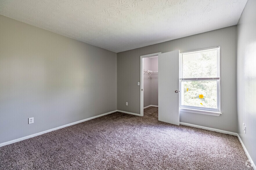 More Photos Of 100 River Rd, Lawrenceburg Apartments For Sale