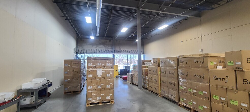 More Photos Of 2400 Pilot Knob Rd, Mendota Heights Light Manufacturing For Lease
