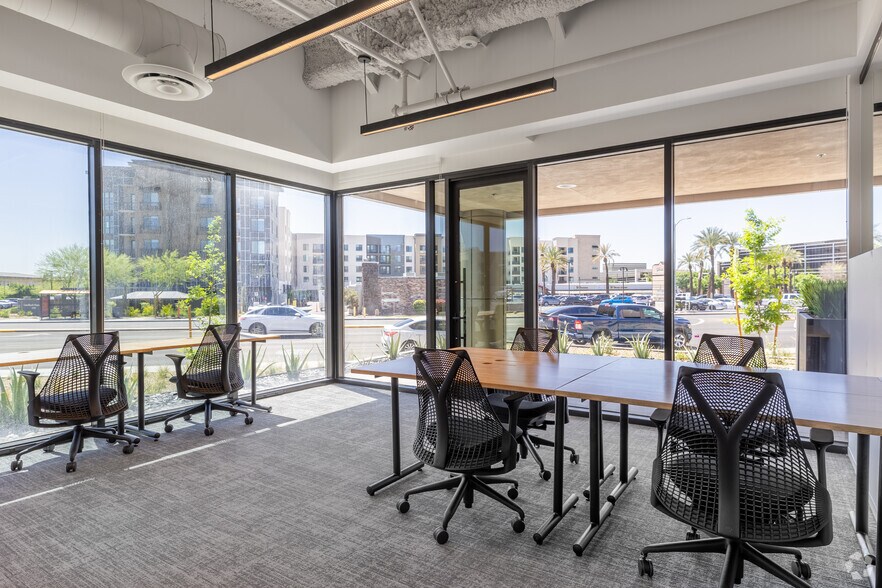 More Photos Of 3200 E Camelback Rd, Phoenix Coworking Space