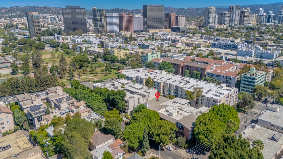 More Photos Of 1424 Greenfield Ave, Los Angeles Apartments For Sale