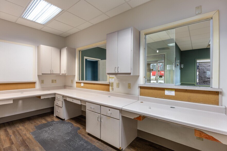 More Photos Of 1494 Stuart Rd NE, Cleveland Medical For Lease