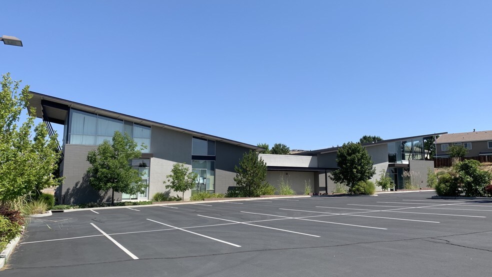 More Photos Of 4960 Vista Blvd, Sparks Storefront Retail Office For Lease