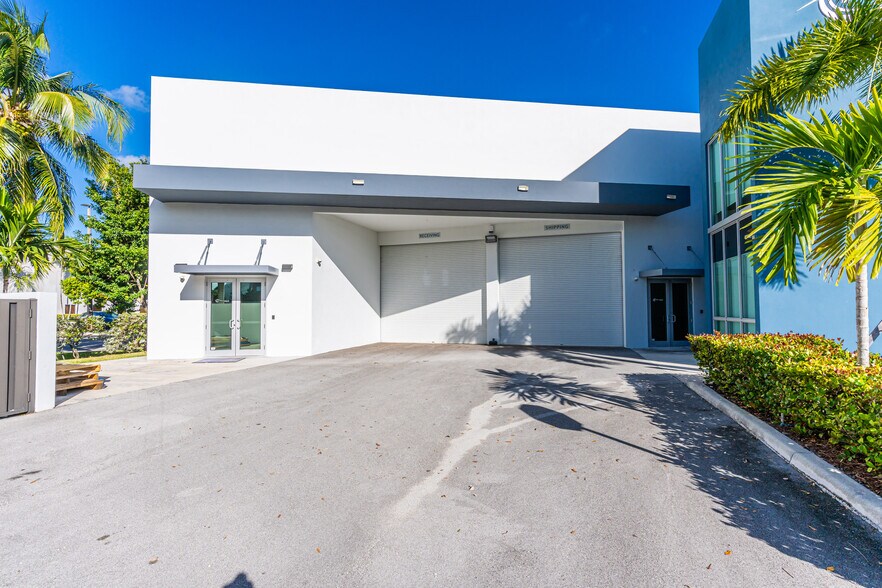 More Photos Of 13801 SW 119th Ave, Miami Warehouse For Lease
