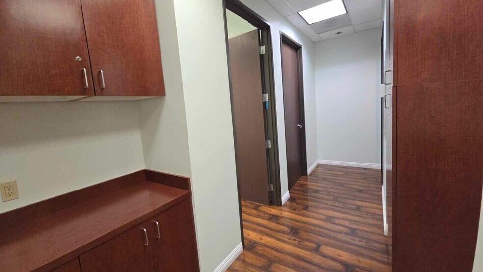 More Photos Of 15775 Laguna Canyon Rd, Irvine Medical For Lease