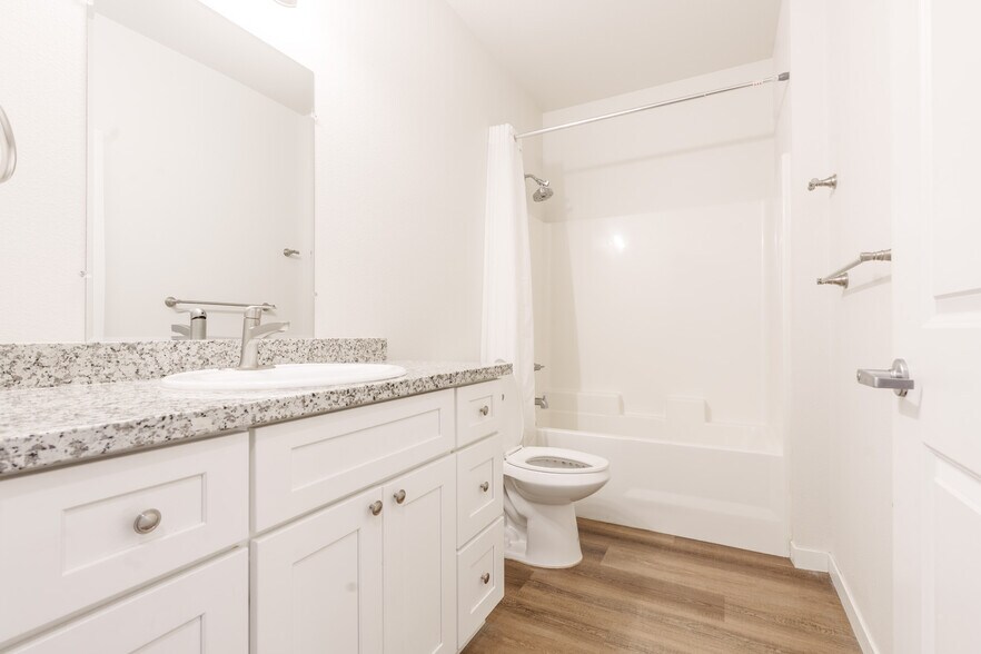 More Photos Of 6930-6940 SE Long St, Portland Apartments For Sale