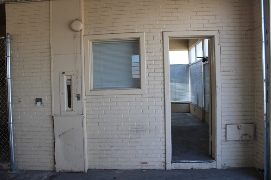 More Photos Of 361 Main Ave W, Twin Falls Freestanding For Sale