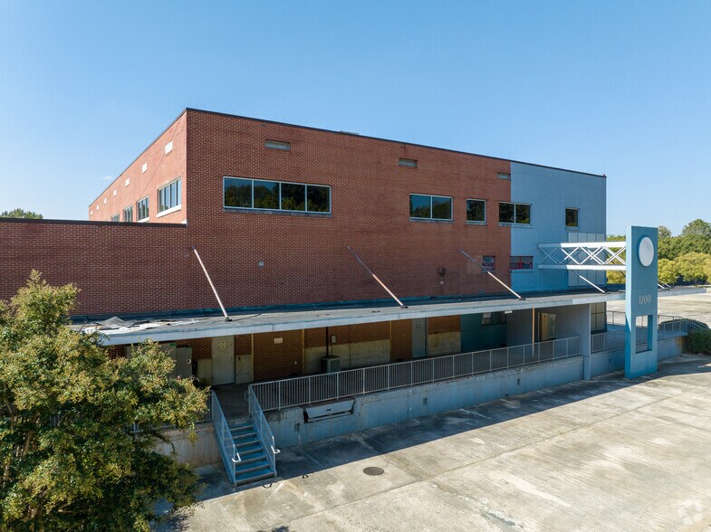 More Photos Of 1200 White St SW, Atlanta Office For Sale