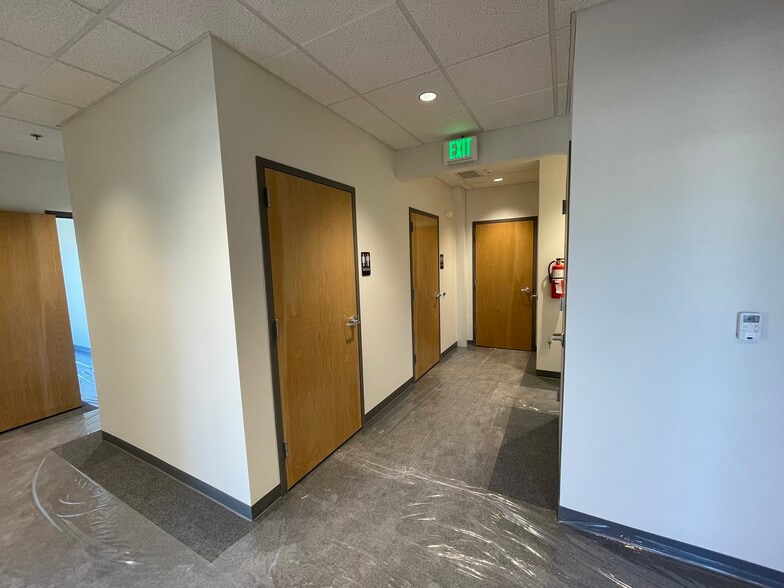 More Photos Of 6333 S Racine Cir, Centennial Light Distribution For Lease