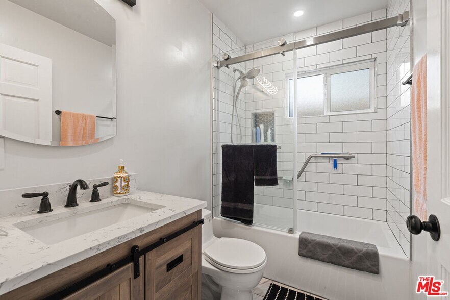 More Photos Of 5044 W Slauson Ave, Los Angeles Apartments For Sale