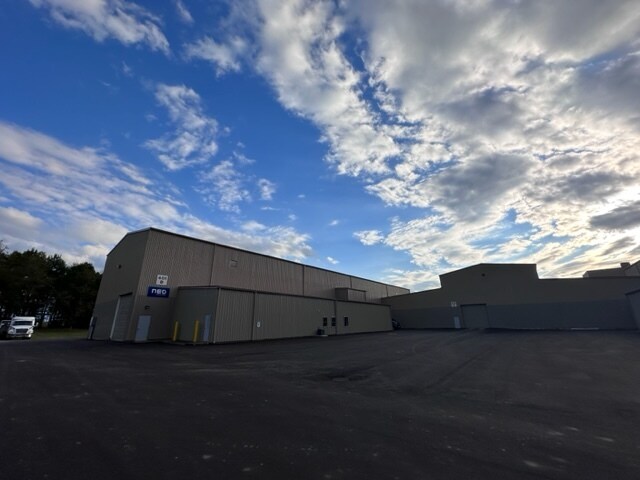 More Photos Of 401 Three Springs, Weirton Unknown For Lease