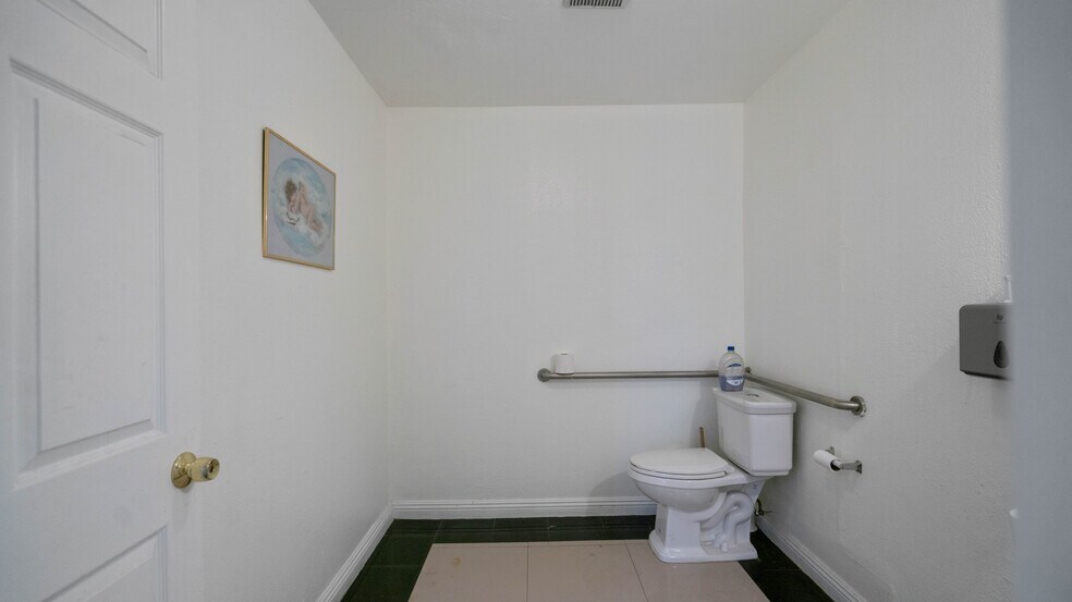 More Photos Of 16379 Foothill Blvd, Fontana Loft Creative Space For Sale