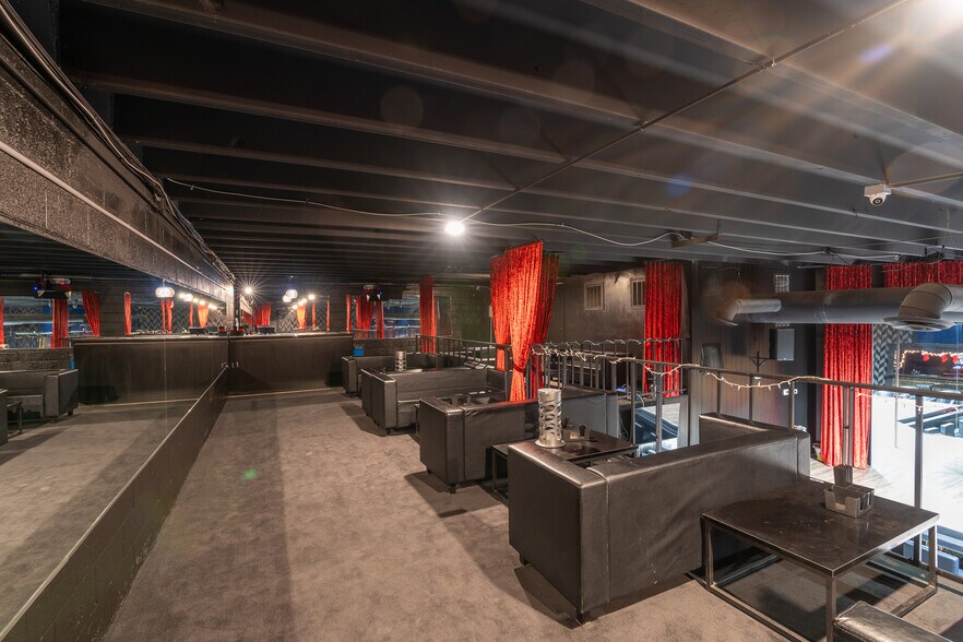 More Photos Of 124 Atando Ave, Charlotte General Retail For Sale