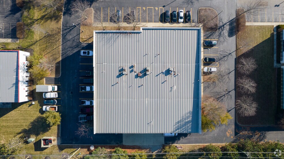 More Photos Of 1667-1679 Gateway Cir, Grove City Flex For Lease