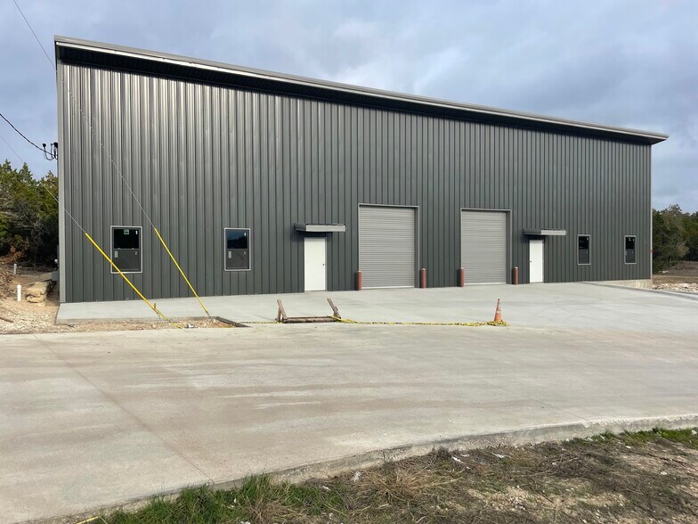 Primary Photo Of 10020 Darden Hill Rd, Austin Light Distribution For Sale