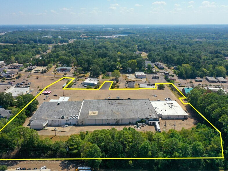 More Photos Of 2885-2899 Terry Rd, Jackson General Retail For Sale