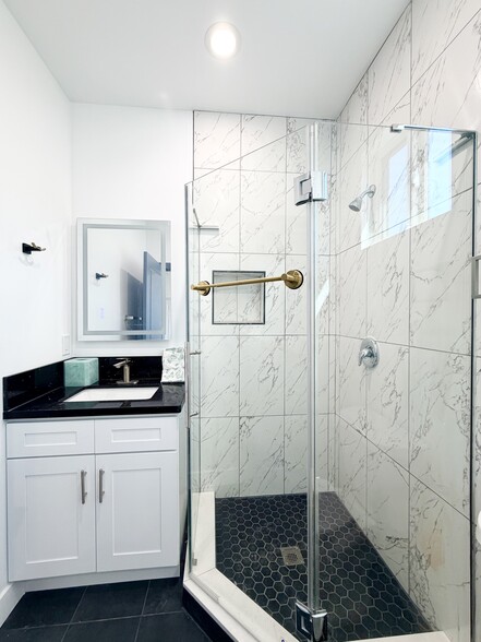 More Photos Of 4627 Rosewood Ave, Los Angeles Multifamily For Sale