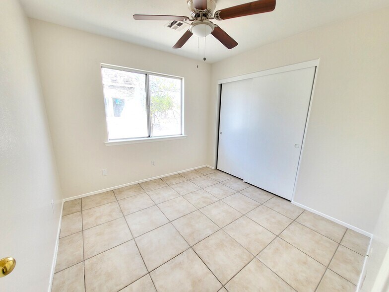 More Photos Of 1171 Sixshooter Ave, Pahrump Apartments For Sale