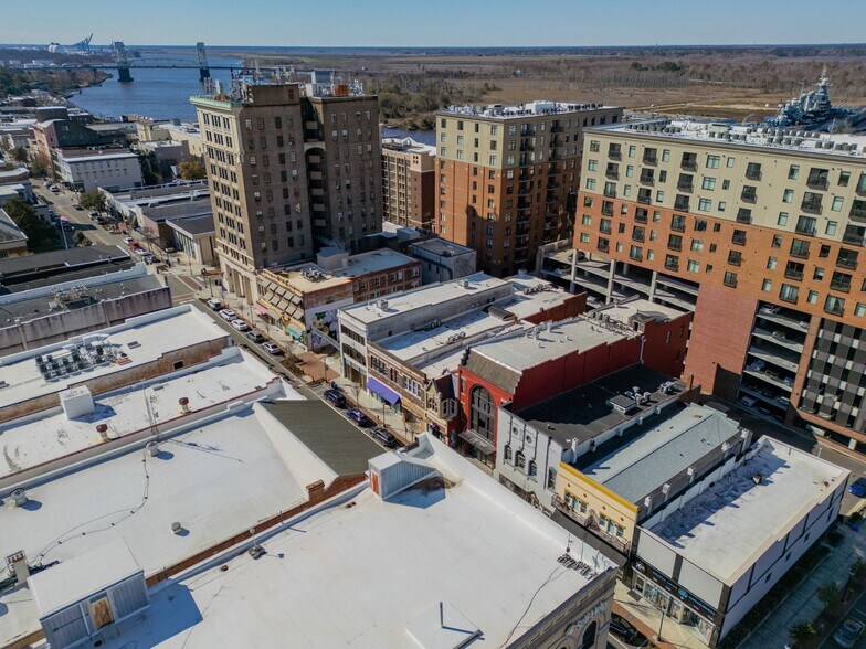 More Photos Of 271 N Front St, Wilmington General Retail For Sale