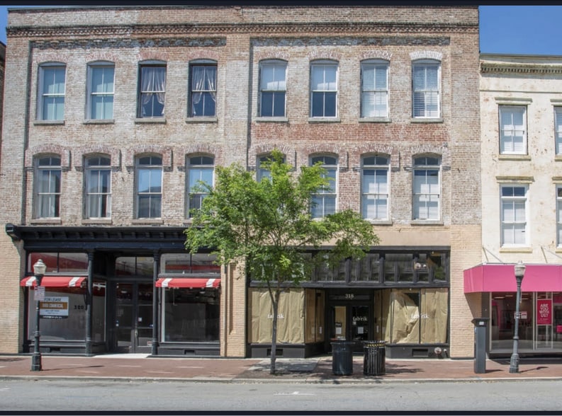 More Photos Of 318 W Broughton St, Savannah Storefront Retail Residential For Lease