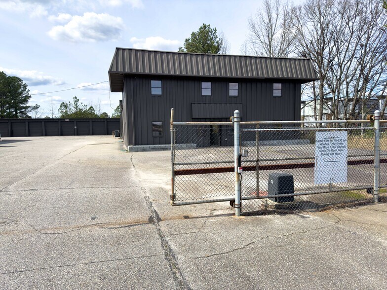 More Photos Of 3496 Peachtree Pky, Suwanee Service For Lease