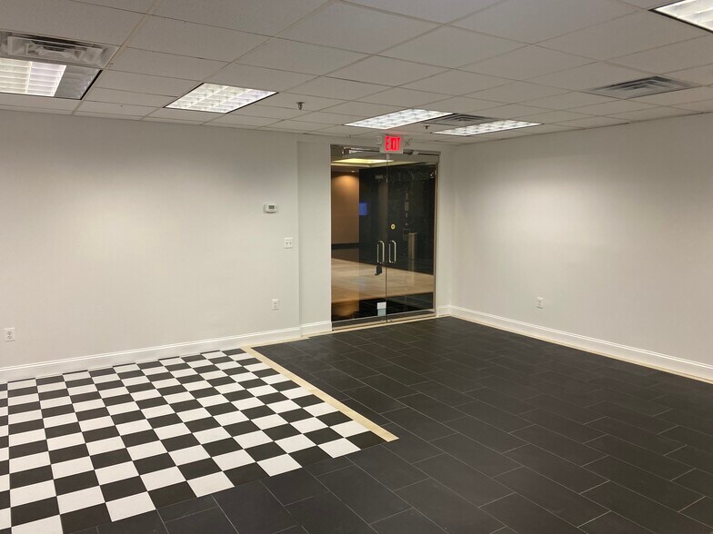 More Photos Of 12800 Middlebrook Rd, Germantown Medical For Sale