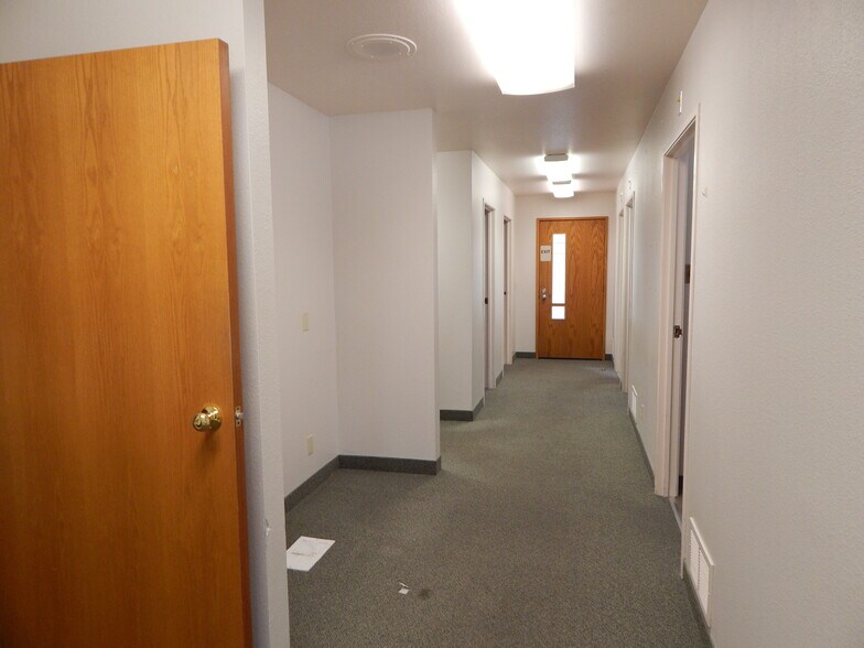 More Photos Of 272 Medical Loop, Roseburg Office For Sale