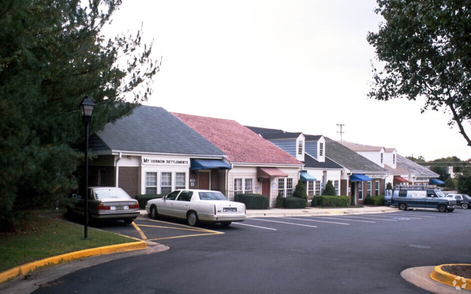 More Photos Of 8407 Richmond Hwy, Alexandria Storefront For Lease