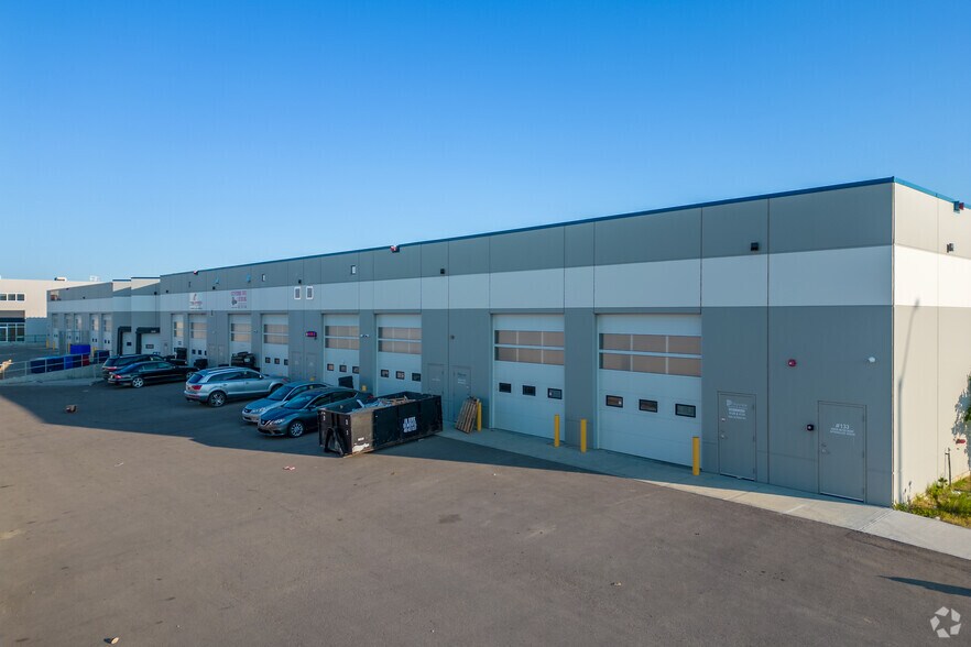 More Photos Of 10985 38th St NE, Calgary Warehouse For Sale
