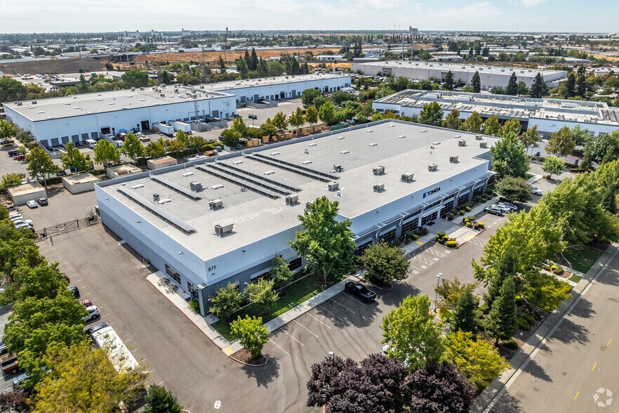 More Photos Of 875 Embarcadero Dr, West Sacramento Manufacturing For Lease