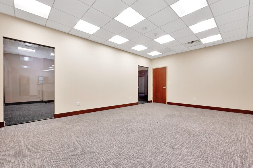 More Photos Of 169 Liberty Ave, Mineola Office For Lease