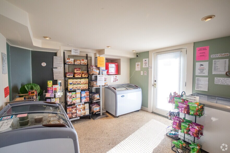 More Photos Of 3 Harbor Rd, Cold Spring Harbor Office For Lease