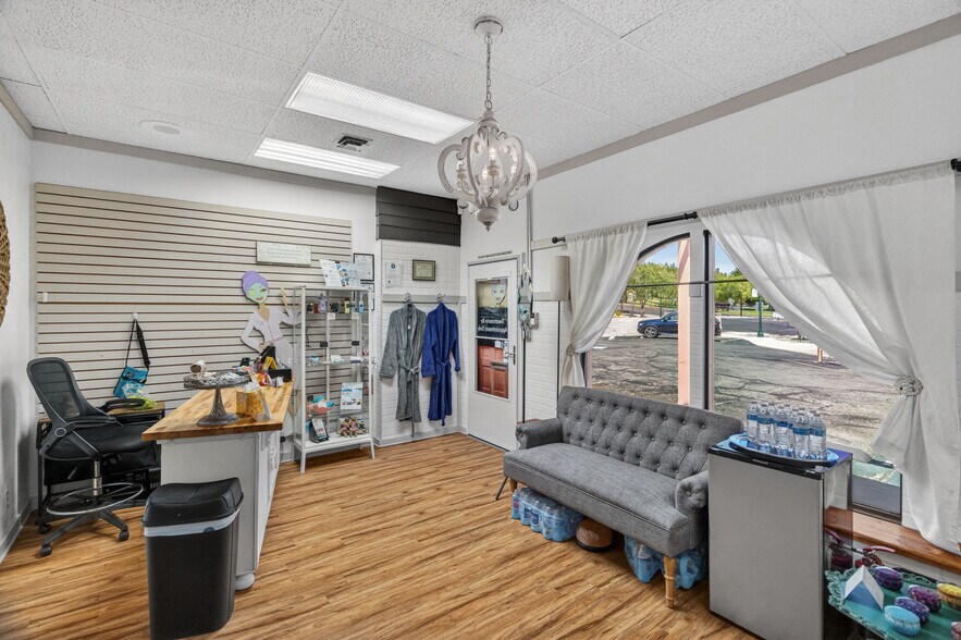 More Photos Of 400 Nevada Way, Boulder City General Retail For Sale