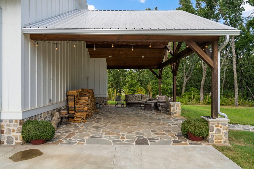 More Photos Of 19501 W 41st St, Sand Springs Specialty For Sale