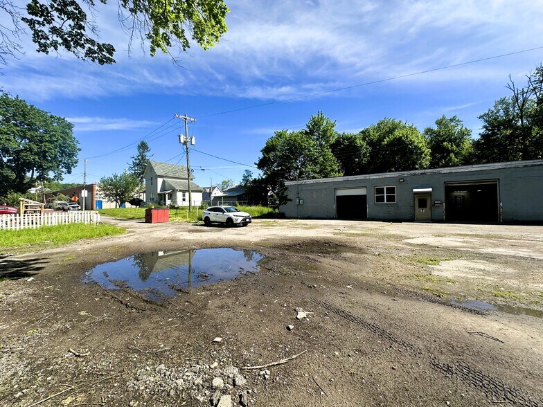 More Photos Of 29 Stafford St, Jamestown Warehouse For Sale