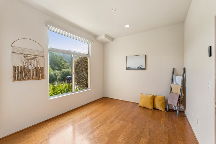 More Photos Of 2175 Cold Canyon Rd, Calabasas Assisted Living For Sale