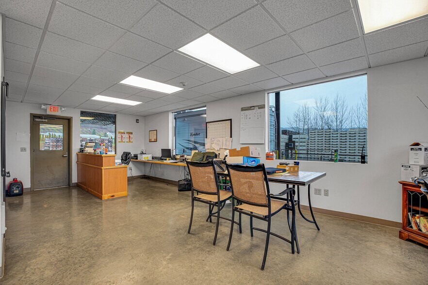 More Photos Of Stadelman, Hood River Industrial For Sale