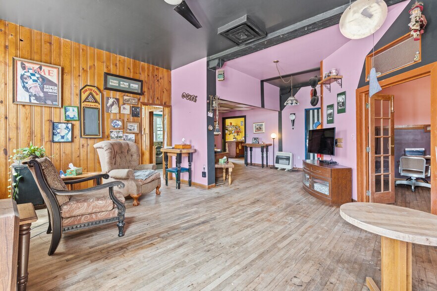 More Photos Of 500 Bridge St, Weissport Restaurant For Sale