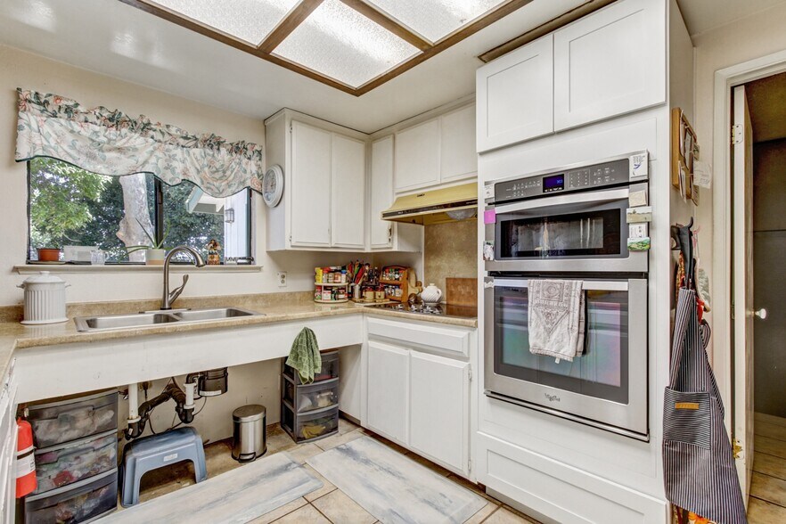 More Photos Of 4833 College Oak Dr, Sacramento Multifamily For Sale
