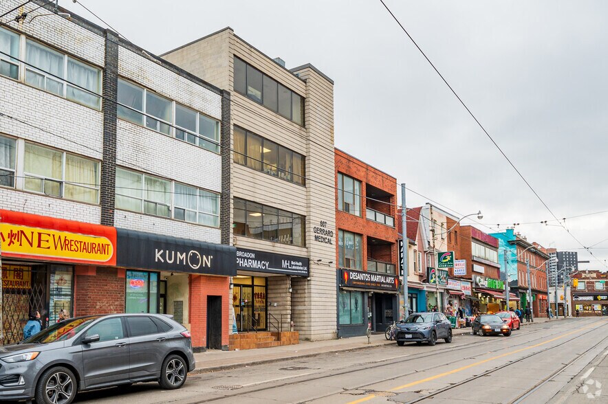 Primary Photo Of 607 Gerrard St E, Toronto Medical For Lease