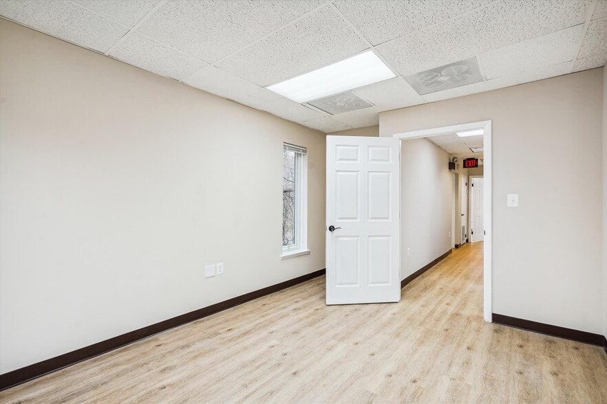 More Photos Of 9522 State Route 29, Fairfax Loft Creative Space For Sale