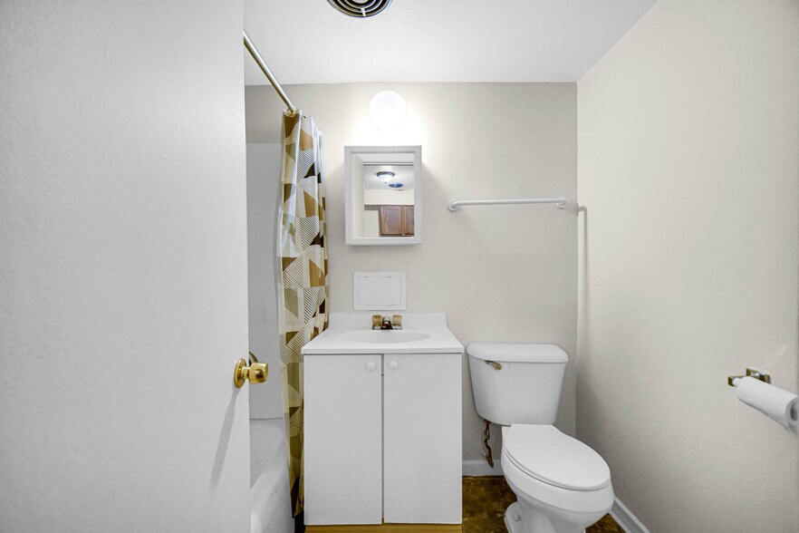 More Photos Of 184 W 147th St, Harvey Apartments For Sale