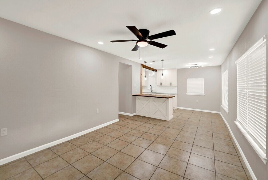 More Photos Of 285 San Antonio, Leming Multifamily For Sale