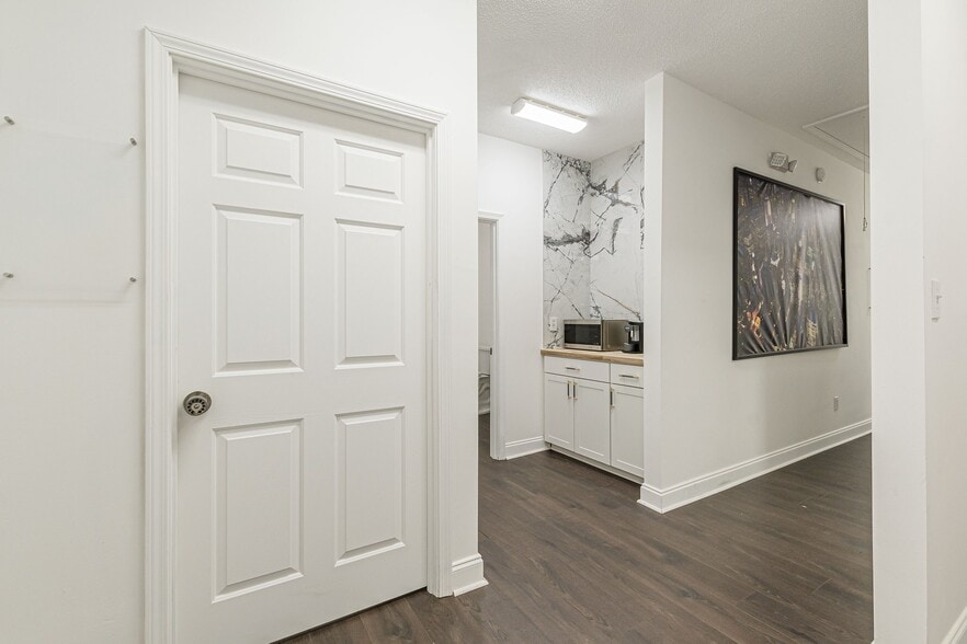 More Photos Of 500 Lanier Ave W, Fayetteville Office For Lease