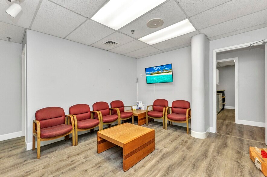 More Photos Of 2525 Harbor Blvd, Port Charlotte Medical For Sale